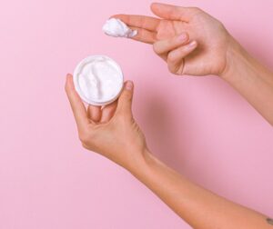 Peptidi: cosa sono e perchè sono così efficaci nelle creme viso