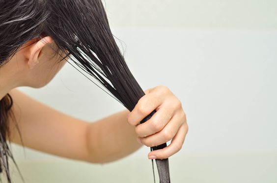 Acqua di Riso: Capelli più Lunghi e Belli con un rimedio casalingo approvato anche dalla Scienza